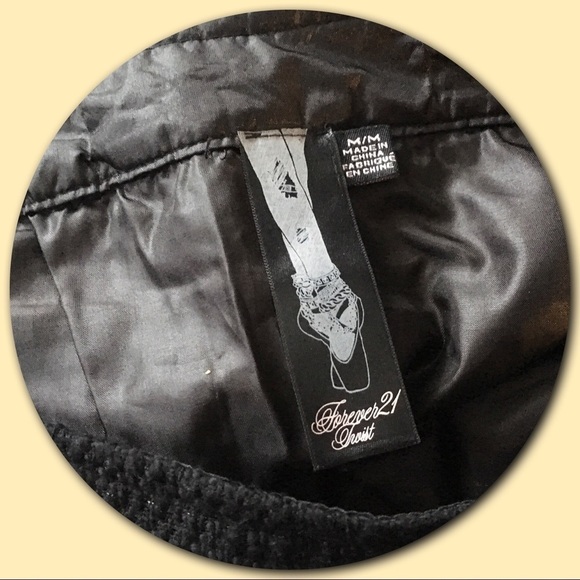 𝅺forever 21 💕Black Nubby Mini Skirt💕 - Picture 4 of 4